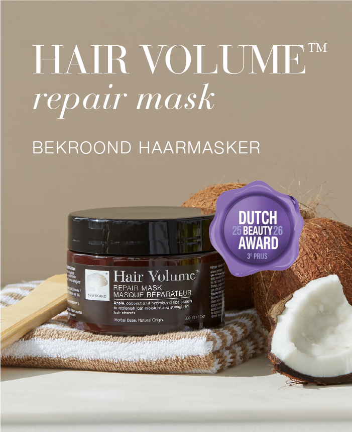 Hair Volume™ Repair Mask met kam, handdoek, kokosnoot en Dutch Beauty Award 2025–2026 3e prijs.