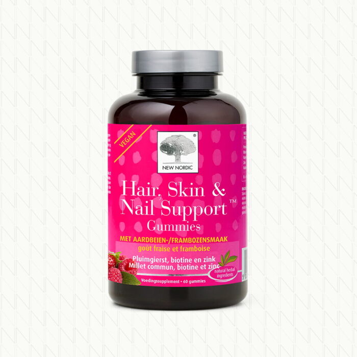 Packshot van New Nordic Hair, Skin & Nail Support™ Gummies met aardbei- en frambozensmaak.