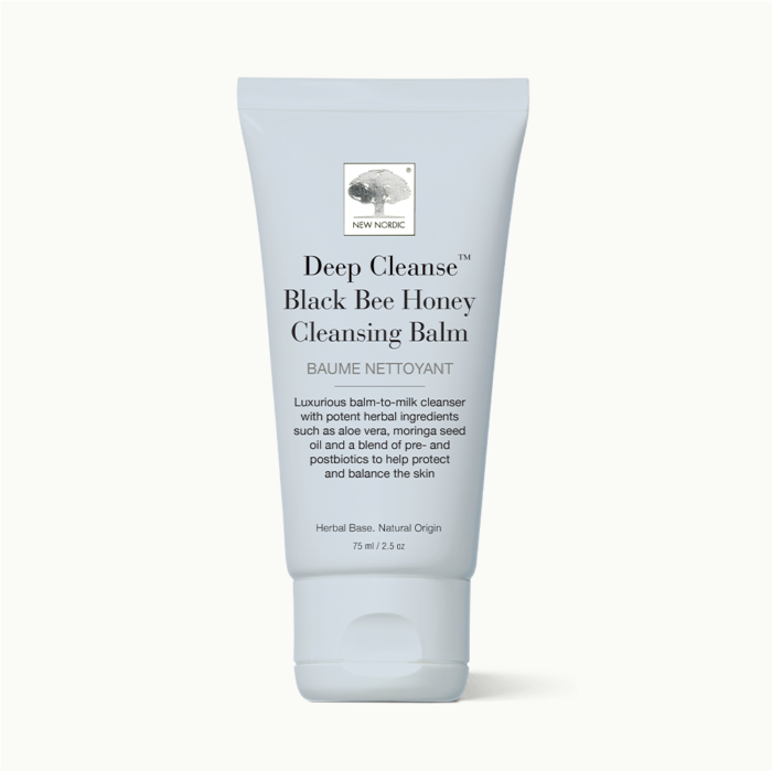 w_DeepCleanseBlackBeeHoneyCleansingBalm_Front_INT_Tile1 Voorkant van Deep Cleanseâ„¢ Black Bee Honey Cleansing Balm verpakking.