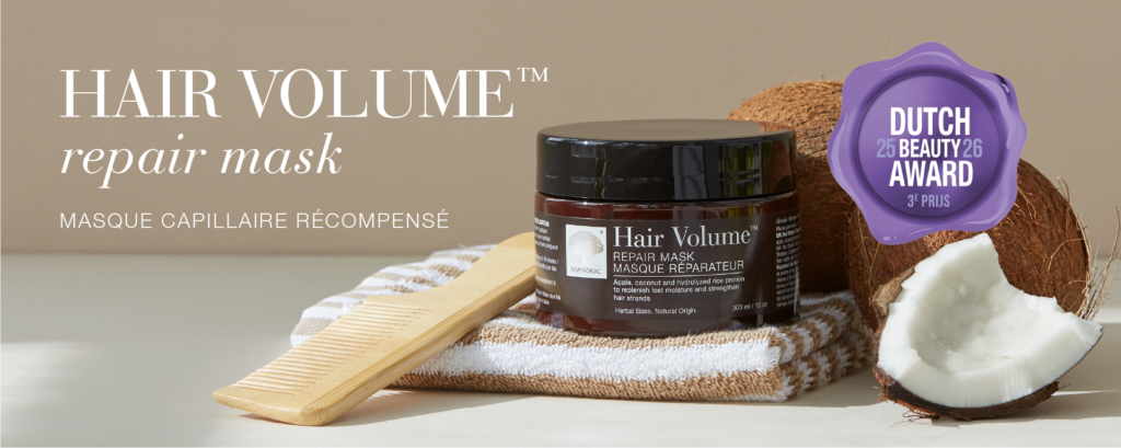 Hair Volume™ Repair Mask avec peigne, serviette, noix de coco et Dutch Beauty Award 2025–2026, 3e prix.